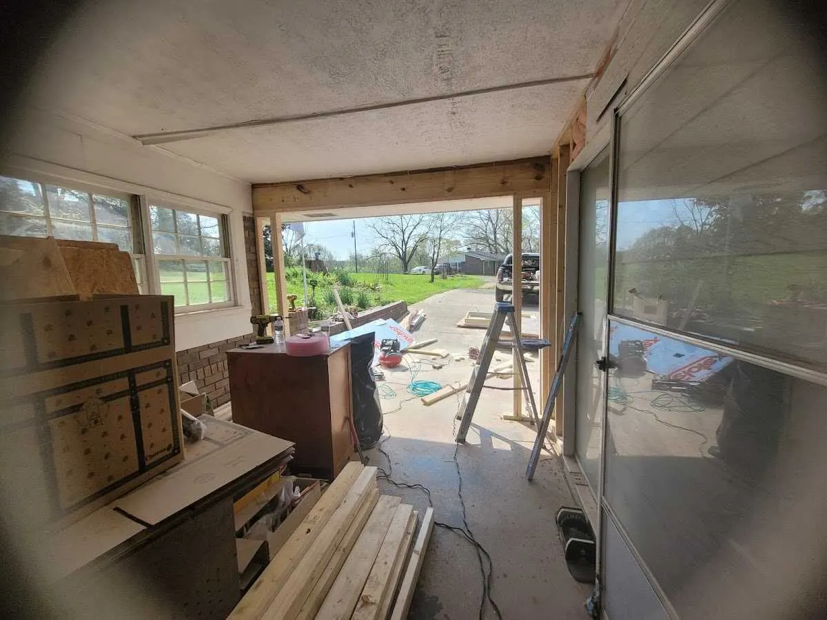 Air movers and dehumidifier for Drying & Dehumidification in Affton